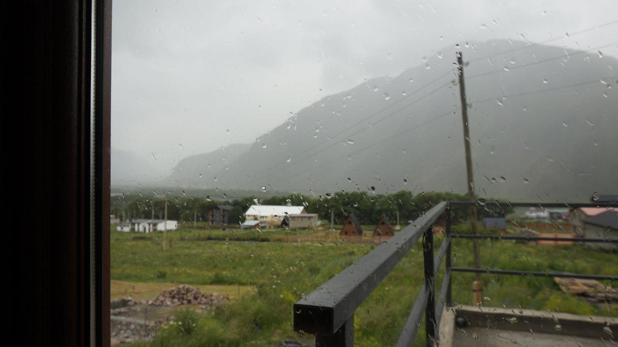 Arte In Kazbegi Hotel Exterior photo