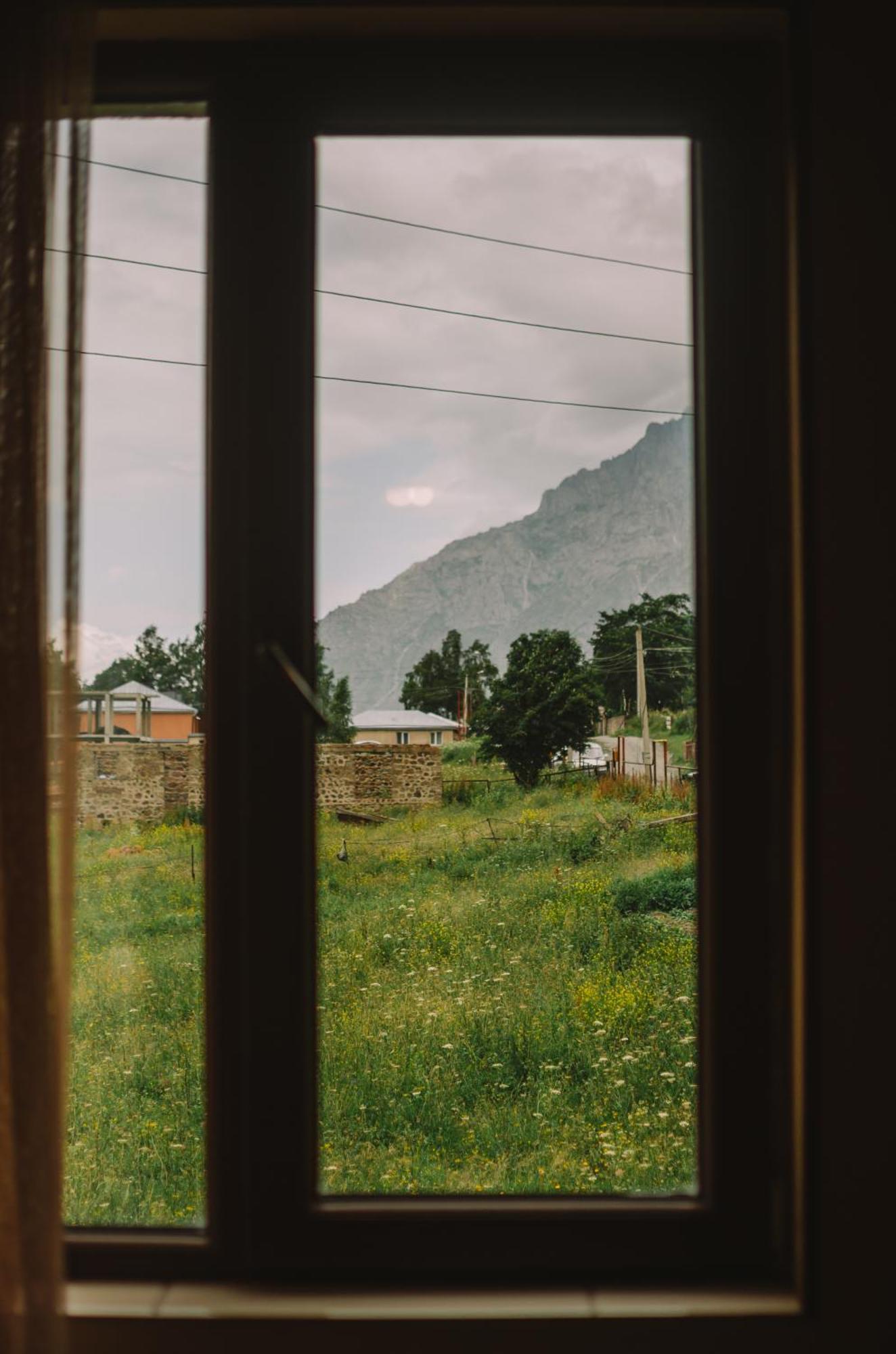 Arte In Kazbegi Hotel Exterior photo