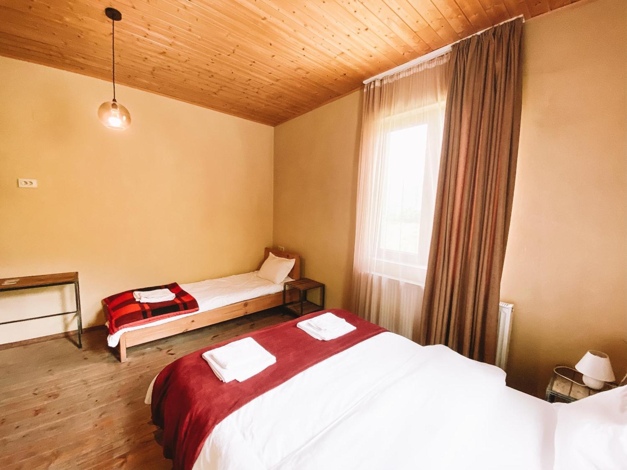 Arte In Kazbegi Hotel Exterior photo