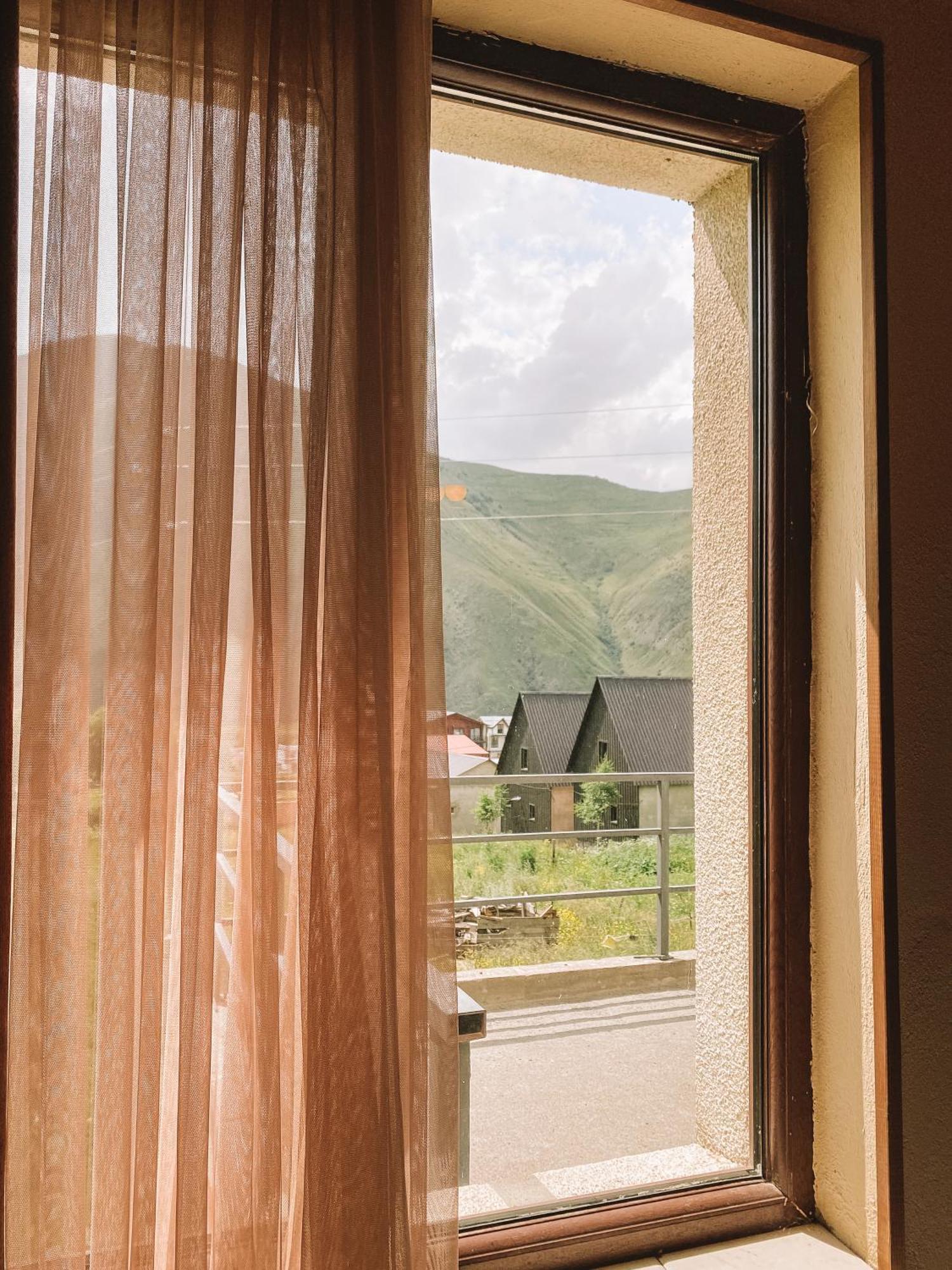 Arte In Kazbegi Hotel Exterior photo