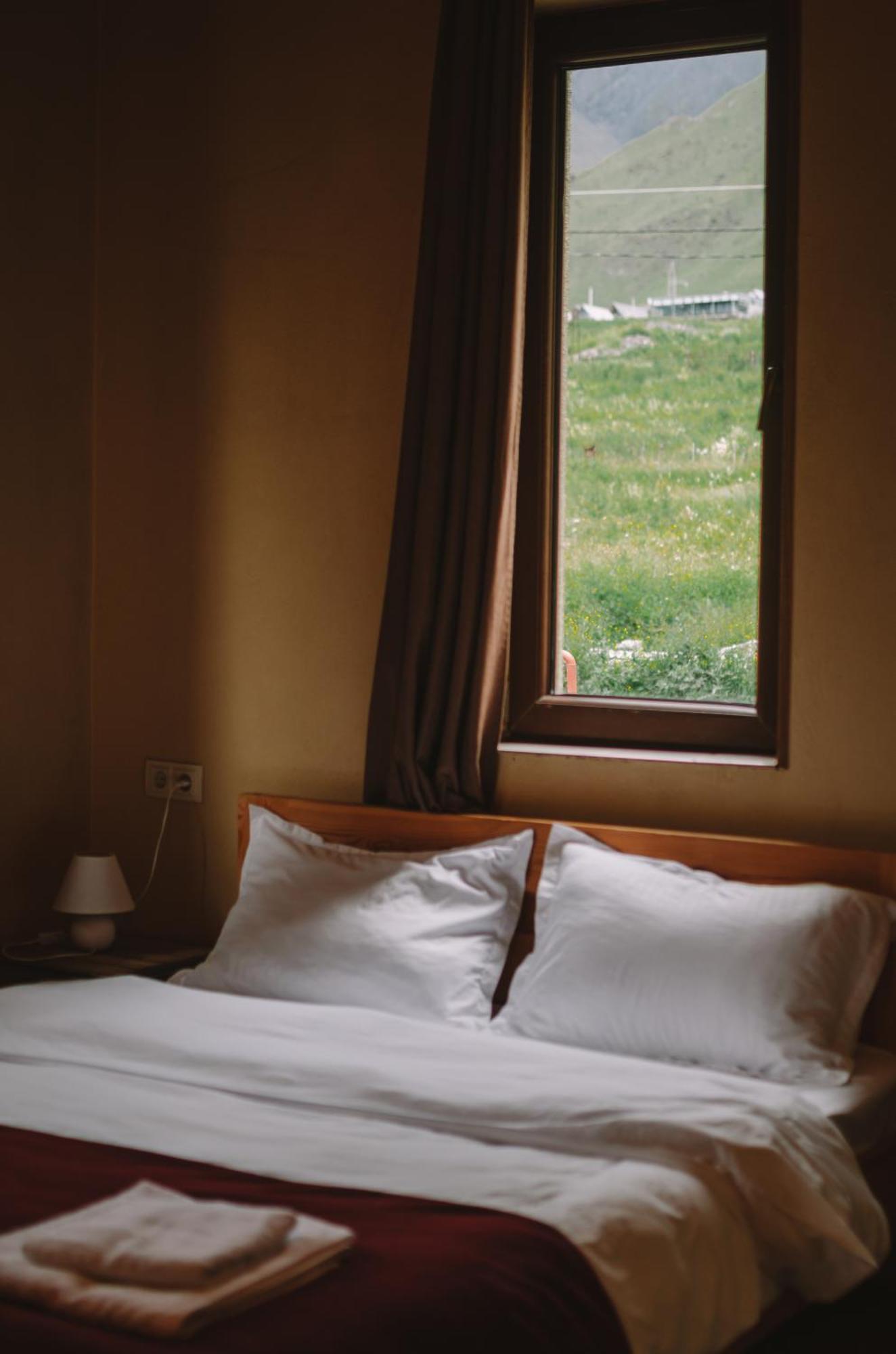 Arte In Kazbegi Hotel Exterior photo