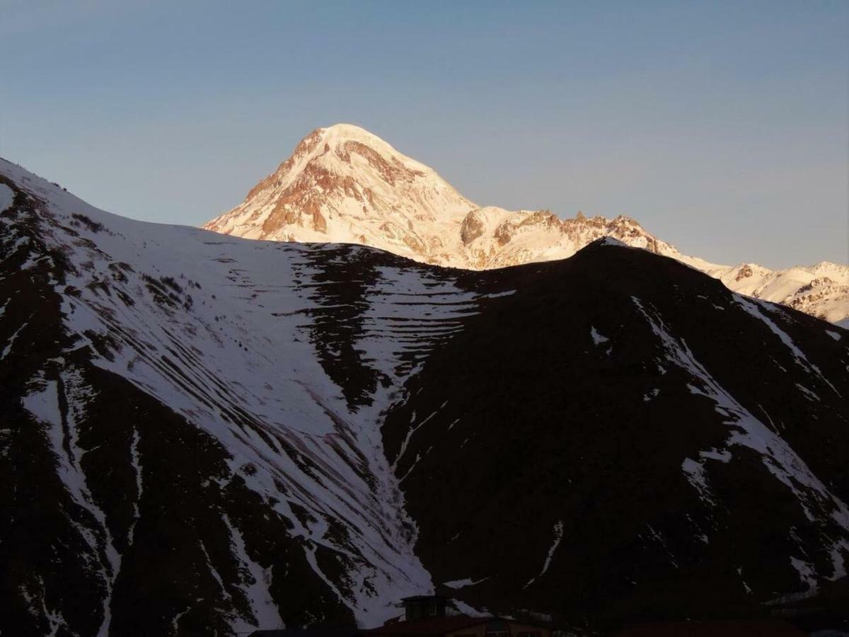 Arte In Kazbegi Hotel Exterior photo
