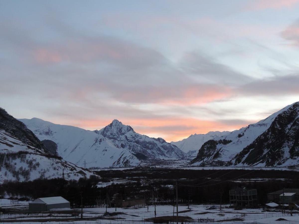 Arte In Kazbegi Hotel Exterior photo